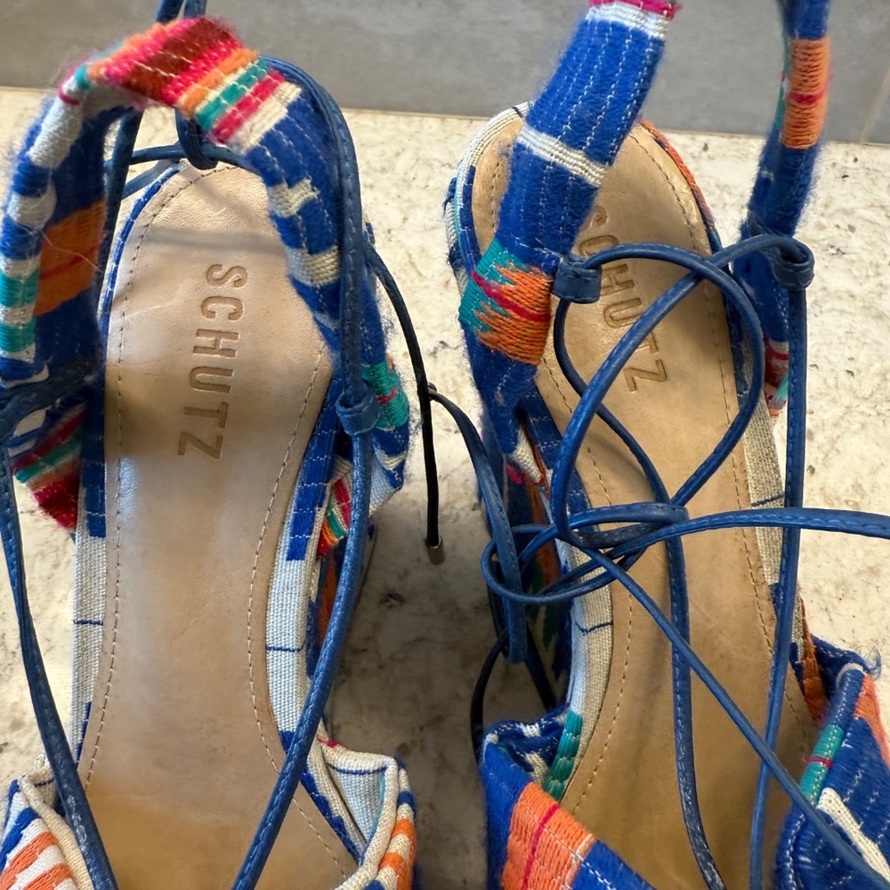 Pre-Owned Women's Schutz Wedge Sandal with wedge heel  colorful Woven fabric -cp - Picture 5 of 13